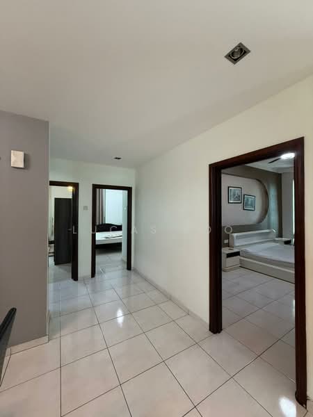 Kondominium untuk Disewa di The Brezza - Lucas Foo - Corridor - PropertyGuru.com.my