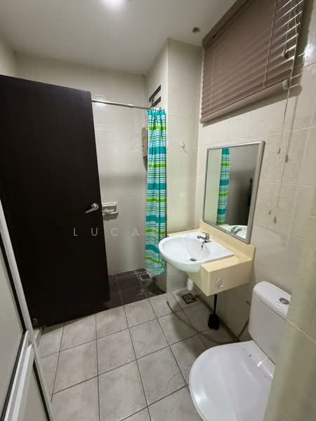 Kondominium untuk Disewa di The Brezza - Lucas Foo - Bathroom - PropertyGuru.com.my