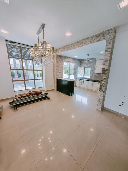 Untuk Dijual - valencia