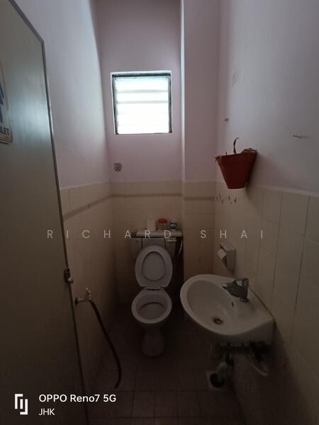 Shop / Office for Rent in Permas Jaya (Johor Bahru) - Richard Shai - Bathroom - PropertyGuru.com.my
