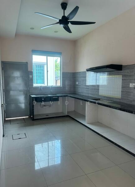 3-storey Terraced House for Sale in Taman Perindustrian Bukit Minyak (Bukit Minyak) - David Lee - Kitchen - PropertyGuru.com.my