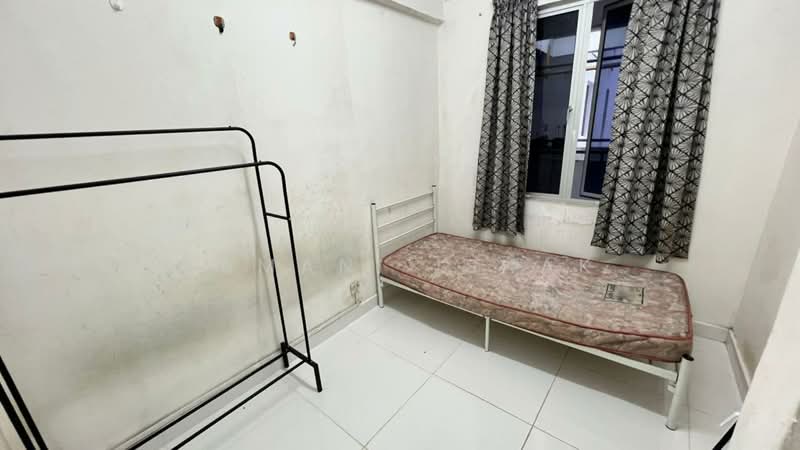 Pangsapuri untuk Dijual di Desa Tasik Fasa 1A - Zamani Ishak - Bedroom - PropertyGuru.com.my