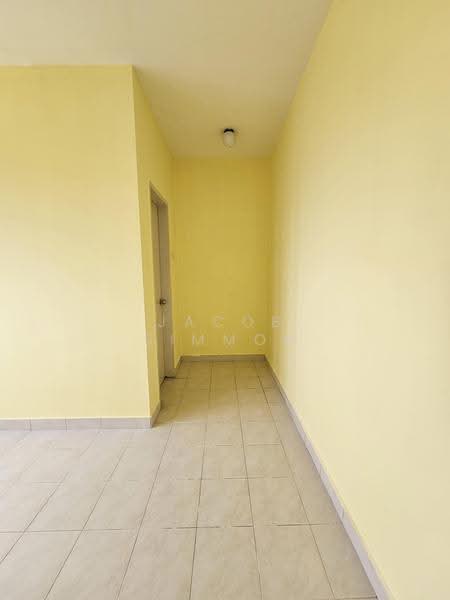 Apartment for Rent at Puteri Bayu Apartment - Jacob Simmon - PropertyGuru.com.my