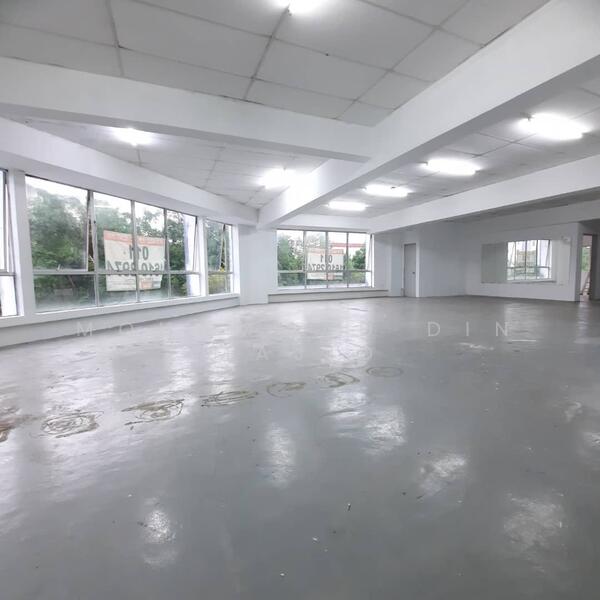 Untuk Disewa - Corner 2 Storey Shop Lot, Fasa 3, Puncak Alam