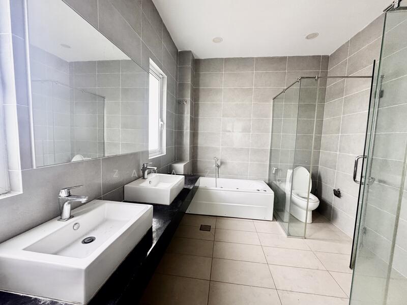 Bathroom at masterbedroom w jacuzzi