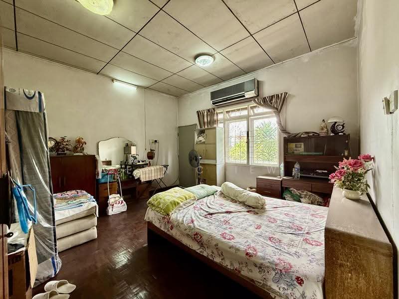 Bungalow House untuk Dijual di Taman Bukit Desa (Taman Desa) - Jean Chiew - Bedroom - PropertyGuru.com.my