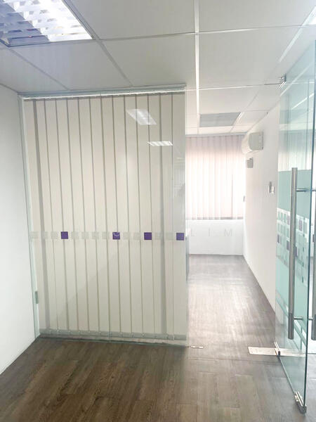 Kedai / Pejabat untuk Disewa di Petaling Jaya (Selangor) - Peggy Lim - Corridor - PropertyGuru.com.my