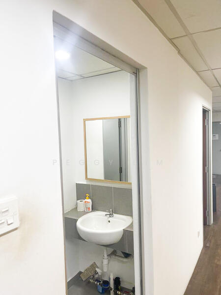 Kedai / Pejabat untuk Disewa di Petaling Jaya (Selangor) - Peggy Lim - Bathroom - PropertyGuru.com.my