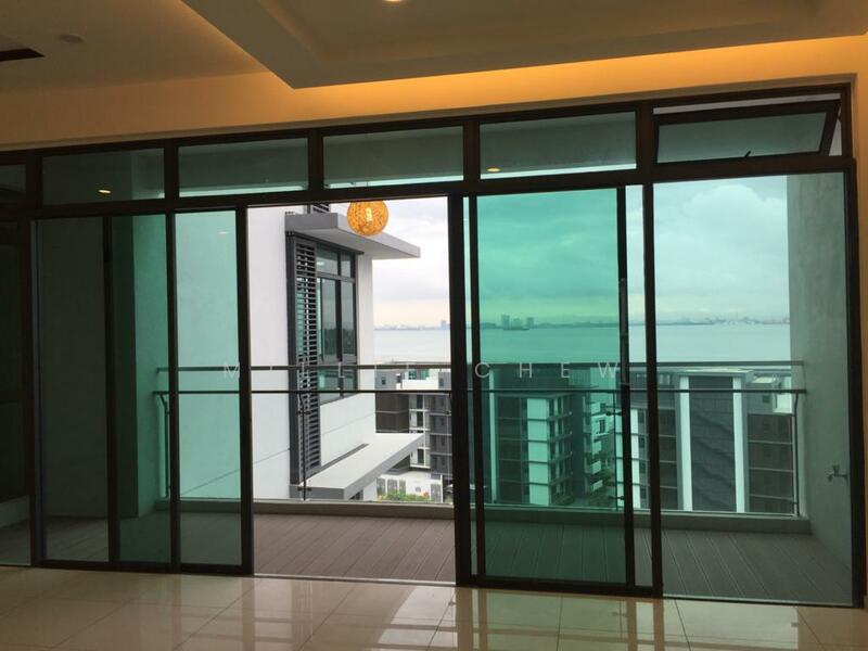 Kondominium untuk Dijual di The Light Collection III - Millie Chew - Balcony - PropertyGuru.com.my