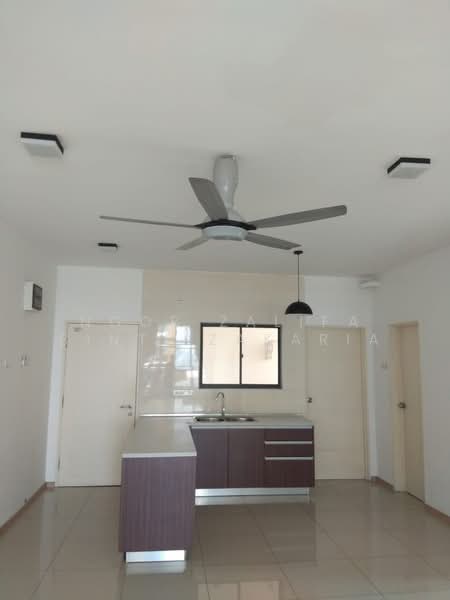 Service Residence for Rent at Vista Alam Serviced Apartment - Noor Zalifa Binti Zakaria - Kitchen - PropertyGuru.com.my