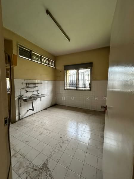 Rumah Teres 2 Tingkat untuk Dijual di SS14 (Subang Jaya) - Hoi Lum Kho - Kitchen - PropertyGuru.com.my
