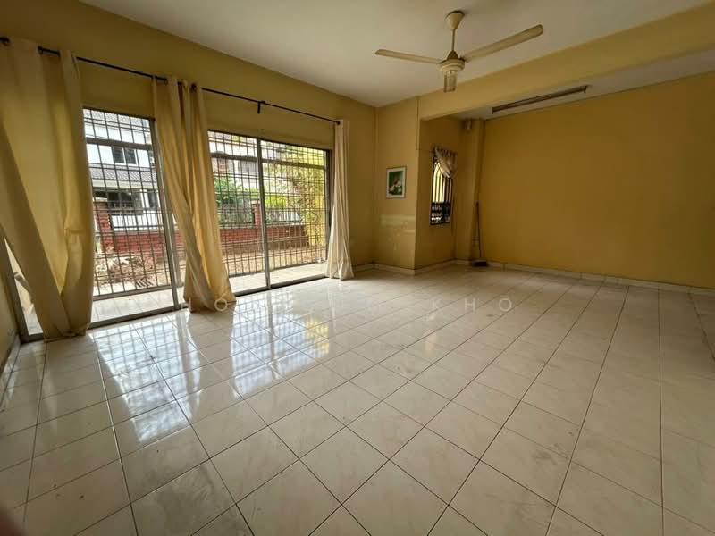 Rumah Teres 2 Tingkat untuk Dijual di SS14 (Subang Jaya) - Hoi Lum Kho - Living Room - PropertyGuru.com.my