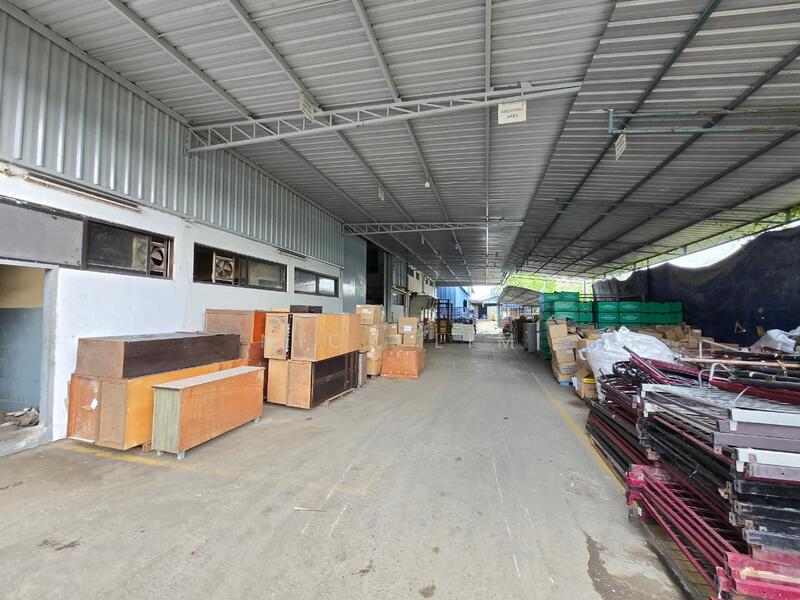 Commercial Bungalow for Rent in Bandar Parit Buntar (Parit Buntar) - Nick Lim - Exterior - PropertyGuru.com.my