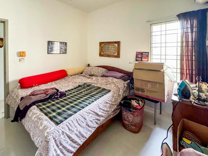 For Sale - End Lot Single Storey @ Bandar Tasik Puteri