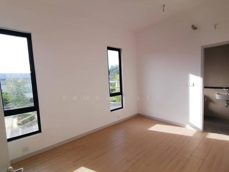Semi-Detached House for Sale in Kota Emerald (Rawang) - Samson Lee - Bedroom - PropertyGuru.com.my