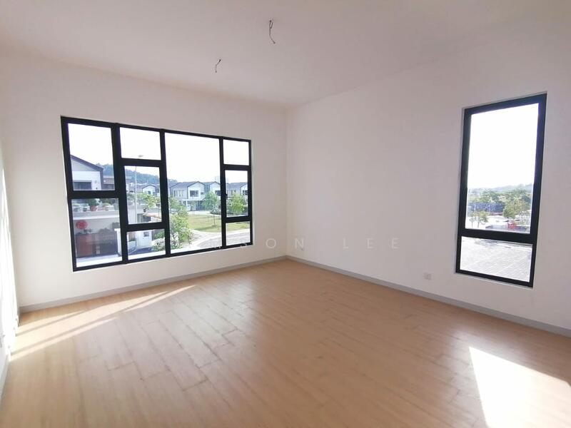 Semi-Detached House for Sale in Kota Emerald (Rawang) - Samson Lee - Living Room - PropertyGuru.com.my