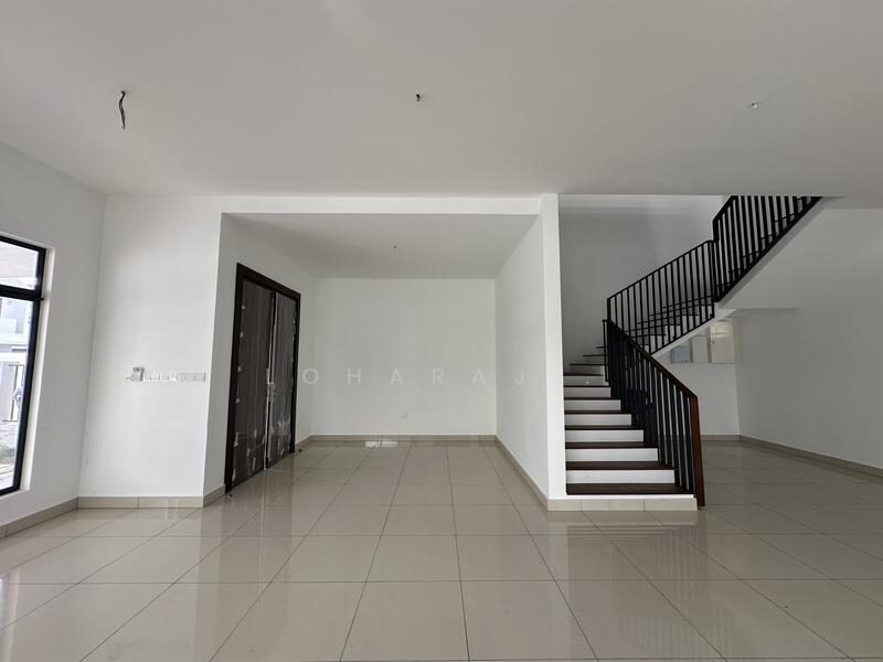 Untuk Dijual - The Eighth, Elmina Green