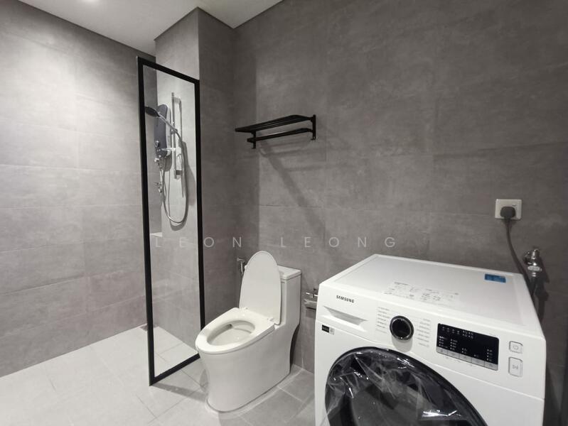 Servis Apartment untuk Disewa di Cubic Botanical - Leon Leong - Bathroom - PropertyGuru.com.my