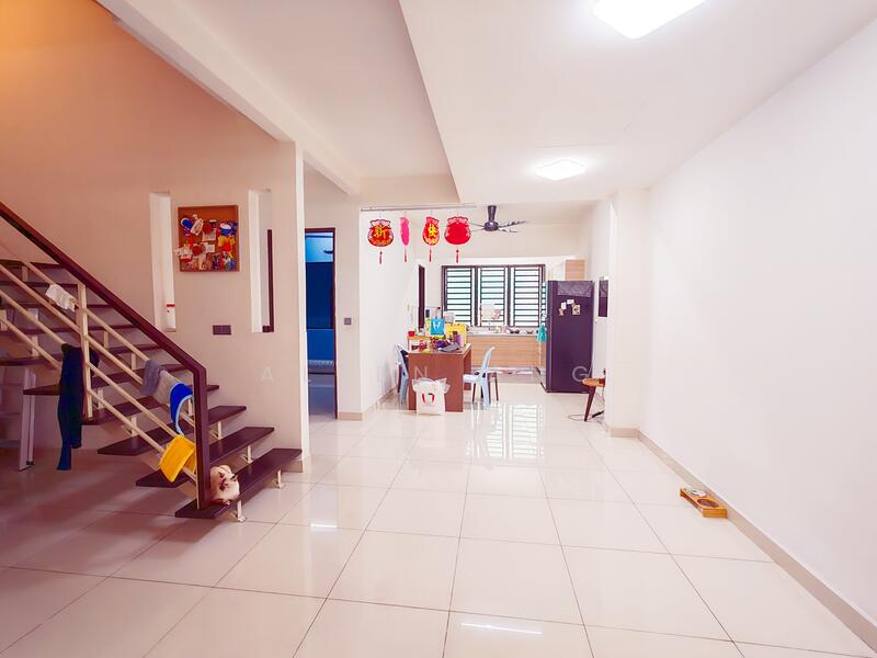 Rumah Teres 2.5-Tingkat untuk Dijual di KEN Rimba (Shah Alam) - Allen Ang - Living Room - PropertyGuru.com.my