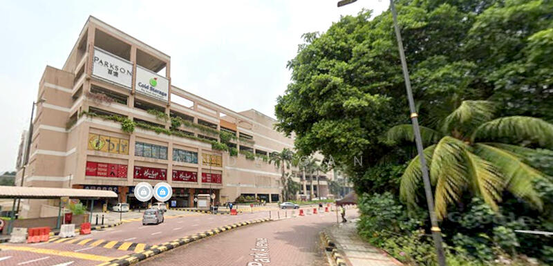 1U shopping centre