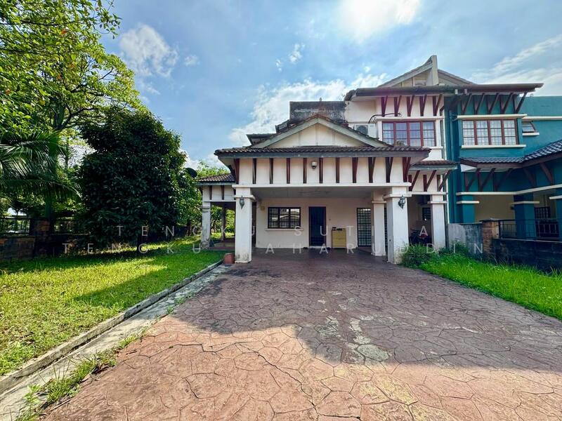 2-storey Terraced House for Sale in Bukit Jelutong (Shah Alam) - Tengku Sutina Tengku Baharuddin - Exterior - PropertyGuru.com.my