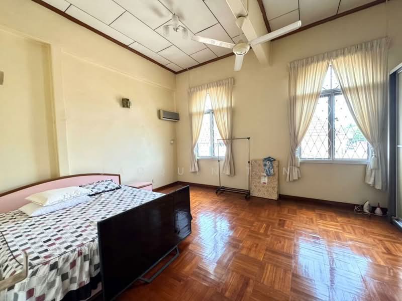Bungalow for Sale in Taman Taynton View (Cheras) - Jacquin Tan - Bedroom - PropertyGuru.com.my