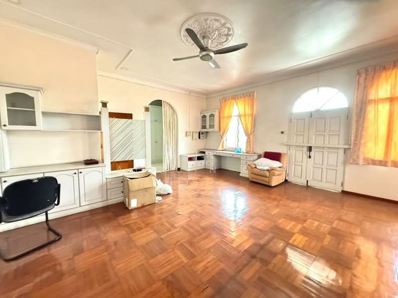 Bungalow for Sale in Taman Taynton View (Cheras) - Jacquin Tan - Living Room - PropertyGuru.com.my