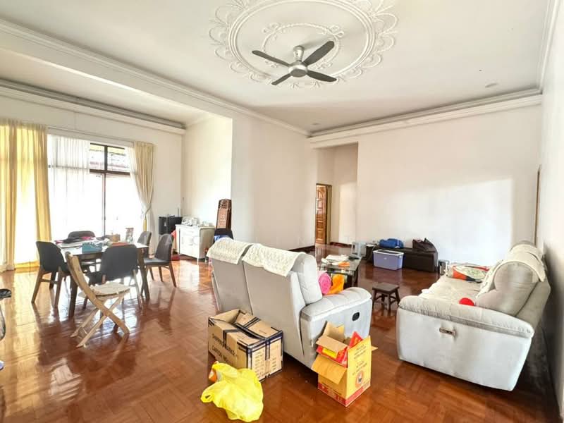 Bungalow for Sale in Taman Taynton View (Cheras) - Jacquin Tan - Living Room - PropertyGuru.com.my