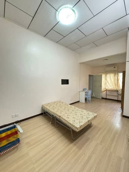 Bungalow for Sale in Taman Taynton View (Cheras) - Jacquin Tan - Bedroom - PropertyGuru.com.my