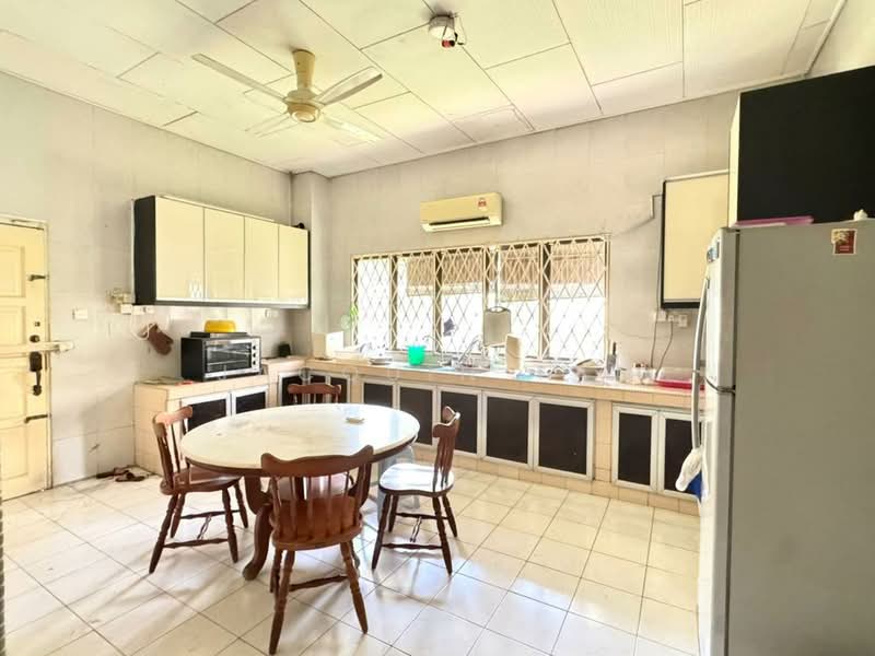 Bungalow for Sale in Taman Taynton View (Cheras) - Jacquin Tan - Kitchen - PropertyGuru.com.my