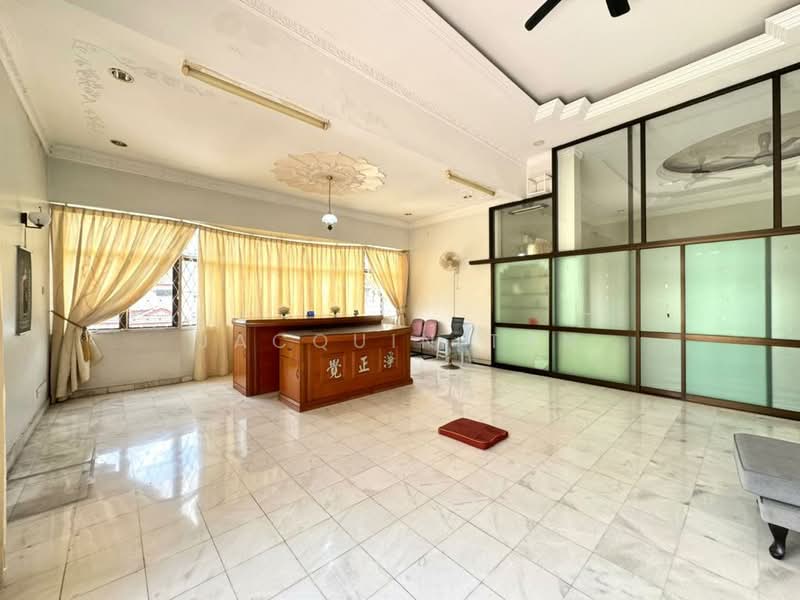 Bungalow for Sale in Taman Taynton View (Cheras) - Jacquin Tan - Living Room - PropertyGuru.com.my