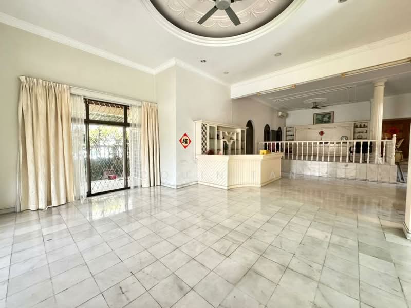 Bungalow for Sale in Taman Taynton View (Cheras) - Jacquin Tan - Living Room - PropertyGuru.com.my