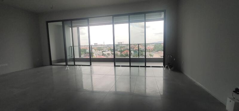 Living Hall With Unblocked Golf View