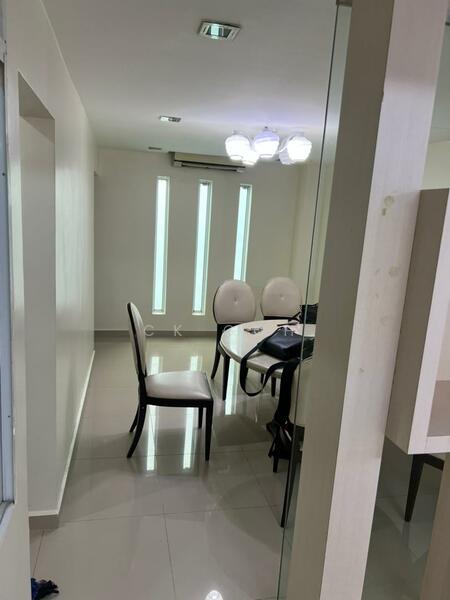 Terraced House for Rent in Island Glades (Jelutong) - CK Goh - Dining Room - PropertyGuru.com.my