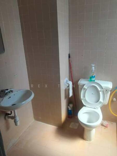 Apartment for Sale at Bayu Emas Apartments - Rex Tung - Bathroom - PropertyGuru.com.my