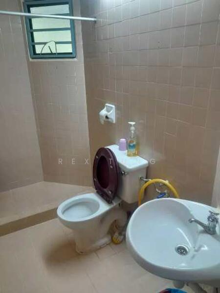 Apartment for Sale at Bayu Emas Apartments - Rex Tung - Bathroom - PropertyGuru.com.my