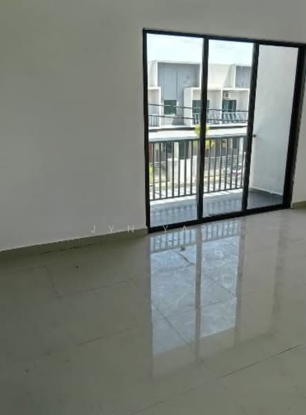 2-storey Terraced House for Sale in Kuantan (Pahang) - Jyn Yap - Balcony - PropertyGuru.com.my