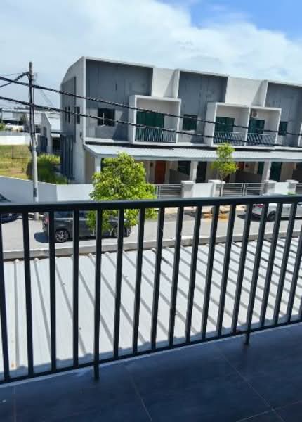 2-storey Terraced House for Sale in Kuantan (Pahang) - Jyn Yap - Balcony - PropertyGuru.com.my