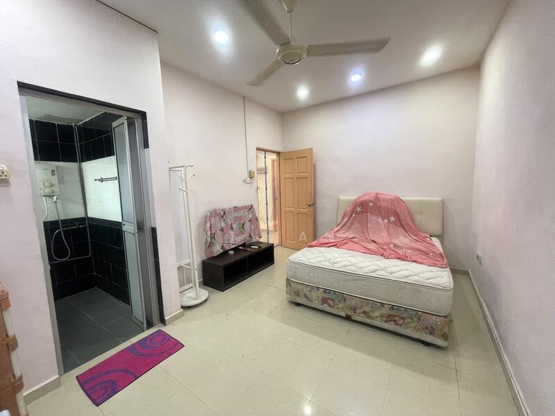 Taman Century untuk Untuk Dijual - RM 980,000, Mac 2026 - Bedroom - PropertyGuru.com.my