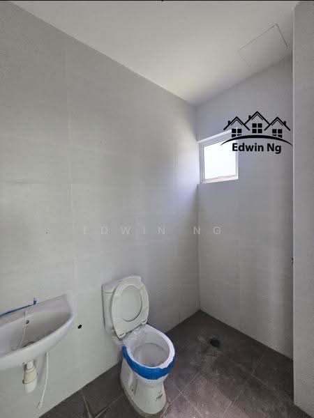 Bungalow House untuk Dijual di Machang Bubok (Bukit Mertajam) - Edwin Ng - Bathroom - PropertyGuru.com.my