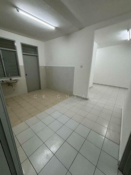 Untuk Disewa - Seri Molek Perdana