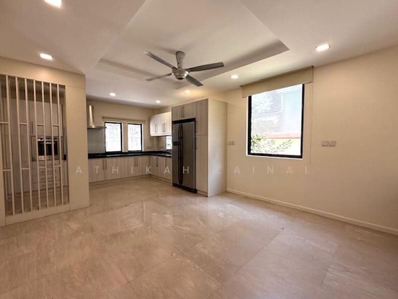 Rumah Berkembar untuk Dijual di Sri Hartamas (Kuala Lumpur) - Athikah Zainal - Kitchen - PropertyGuru.com.my