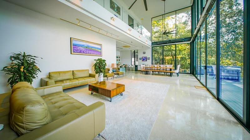 Bungalow House for Sale in Kayangan Heights (Shah Alam) - Muizz Razak - Living Room - PropertyGuru.com.my