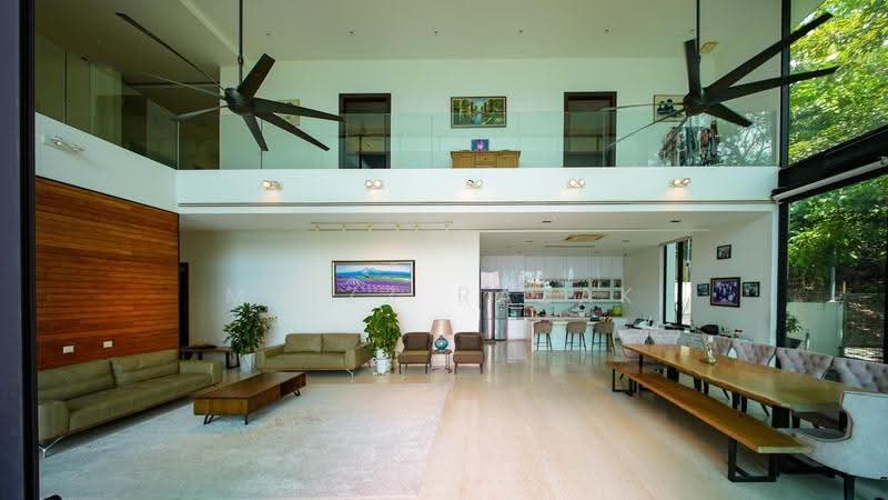 Bungalow House for Sale in Kayangan Heights (Shah Alam) - Muizz Razak - Living Room - PropertyGuru.com.my