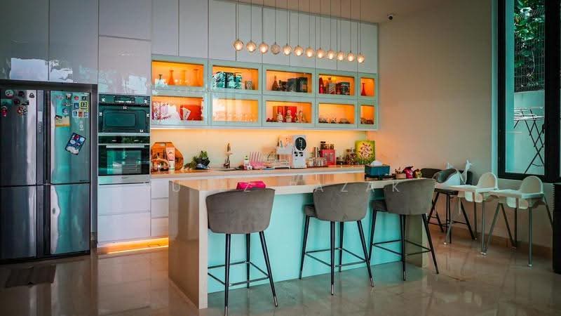 Bungalow House for Sale in Kayangan Heights (Shah Alam) - Muizz Razak - Kitchen - PropertyGuru.com.my