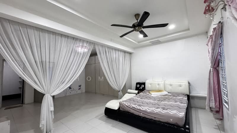 Rumah Teres 2.5 Tingkat untuk Dijual di Taman Scientex Pasir Gudang (Pasir Gudang) - Thomas Lee - Bedroom - PropertyGuru.com.my