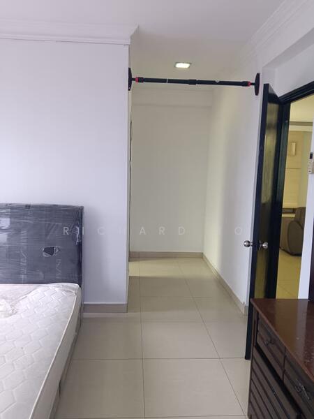 Master Bedroom Angle4