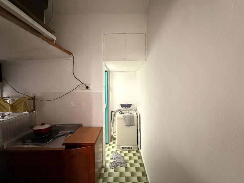 Flat for Sale at Taman Daya - Sean Yong - Kitchen - PropertyGuru.com.my
