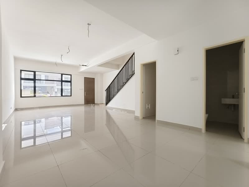 2-storey Terraced House for Sale in Diamond City (Semenyih) - KK Sah - Living Room - PropertyGuru.com.my