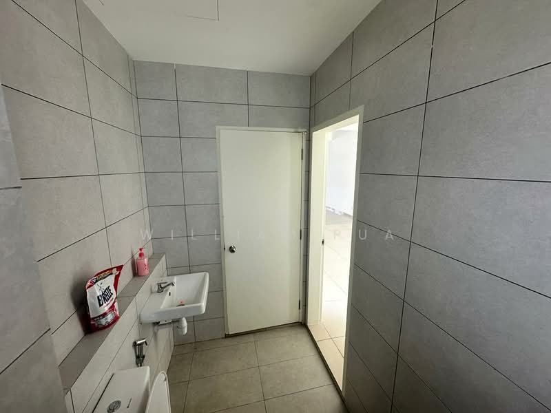 2-storey Terraced House for Sale in Dengkil (Selangor) - William Pua - Bathroom - PropertyGuru.com.my